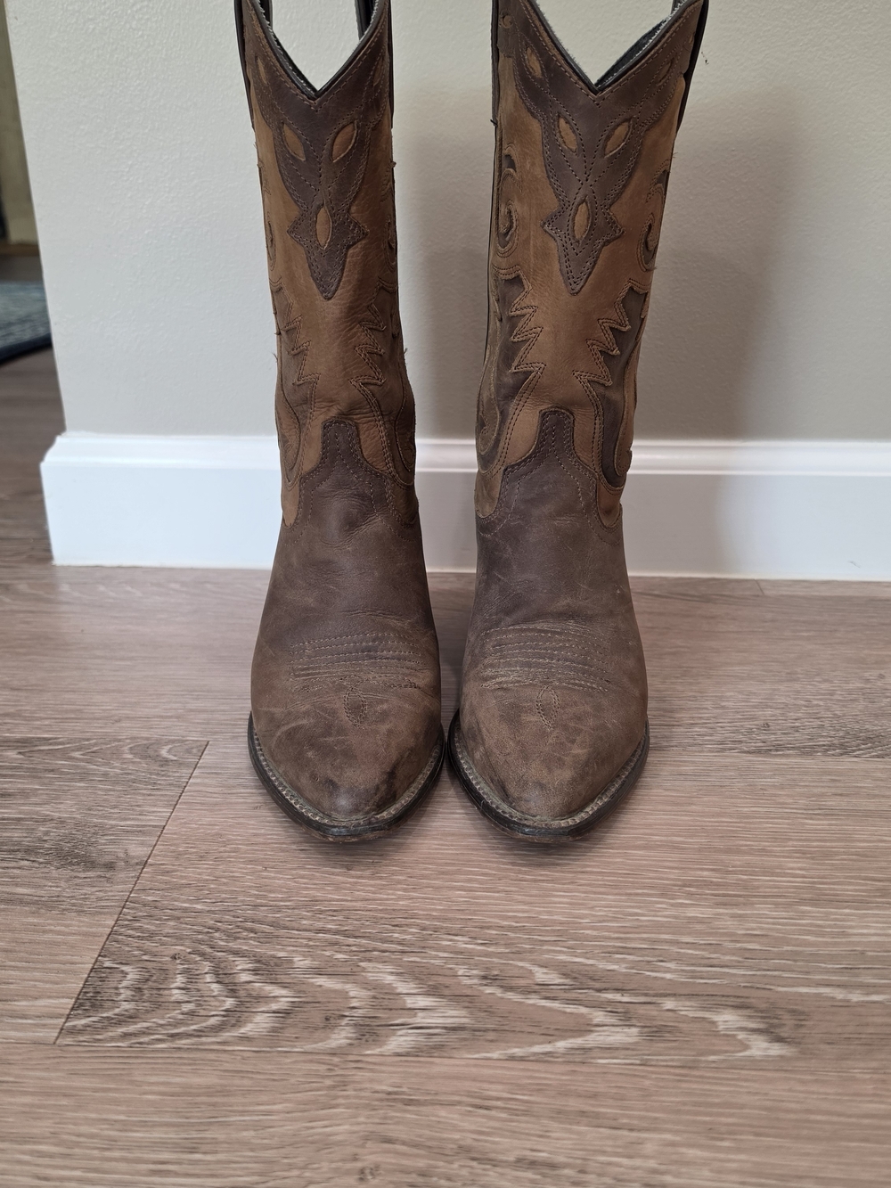 Western Cowboy Boots in Two-Tone Brown - Picture 3 of 8